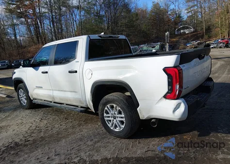 2024 Toyota Tundra Sr5 из США, поврежденный, VIN 5TFLA5DB7RX192556